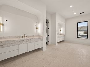 4046 Drummond Street, Houston TX 77025