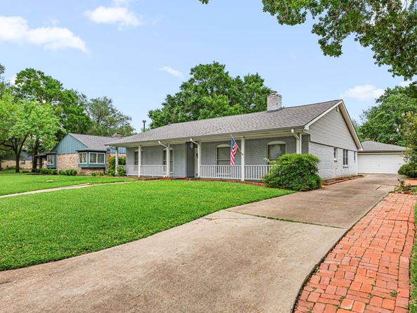 11407 Valley Spring Drive, Houston TX 77043