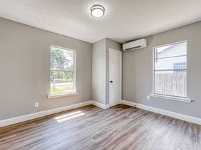 6715 Victoria Street, Houston TX 77020