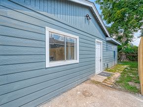6715 Victoria Street, Houston TX 77020
