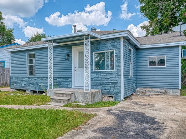 6715 Victoria Street, Houston TX 77020