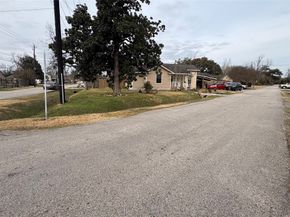 6305 Frisco Street, Houston TX 77022