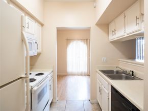 6500 Harbor Town Drive 3402, Houston TX 77036