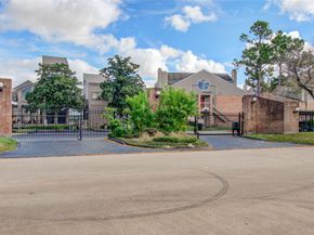 2023 Gentryside Drive 109, Houston TX 77077