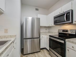 2023 Gentryside Drive 109, Houston TX 77077