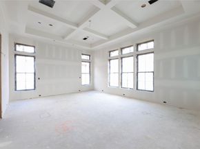 752 W 43rd Street, Houston TX 77018