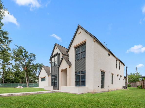 752 W 43rd Street, Houston TX 77018