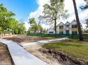 752 W 43rd Street, Houston TX 77018
