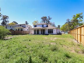 752 W 43rd Street, Houston TX 77018