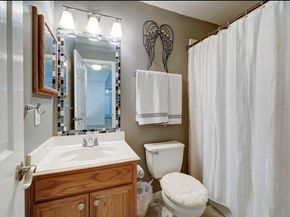 5949 Whispering Lakes Drive, Katy TX 77493