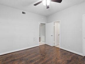 2626 Holly Hall 715, Houston TX 77054