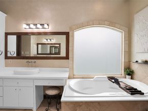 1402 Lynnview Drive, Houston TX 77055