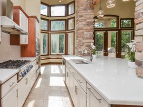 1402 Lynnview Drive, Houston TX 77055