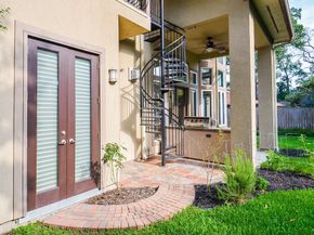 1402 Lynnview Drive, Houston TX 77055