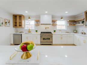 6027 Valkeith Drive, Houston TX 77096