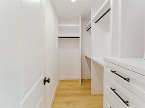 6027 Valkeith Drive, Houston TX 77096