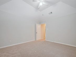 10327 Sablebrook Lane, Houston TX 77095