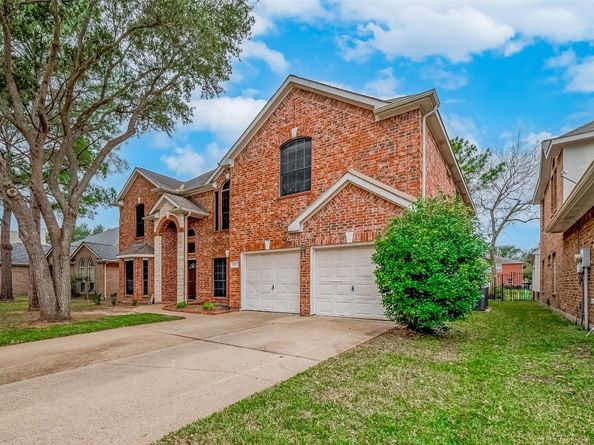 10327 Sablebrook Lane, Houston TX 77095