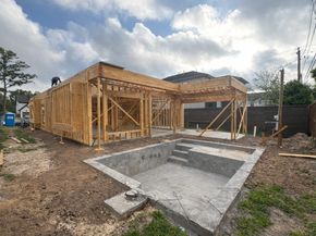 955 W 42nd Street, Houston TX 77018