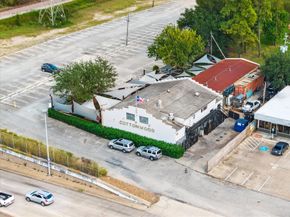 955 W 42nd Street, Houston TX 77018
