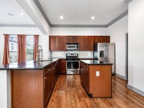 5723 Petty Street, Houston TX 77007