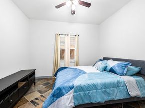 5723 Petty Street, Houston TX 77007