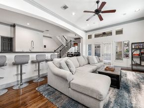 5723 Petty Street, Houston TX 77007