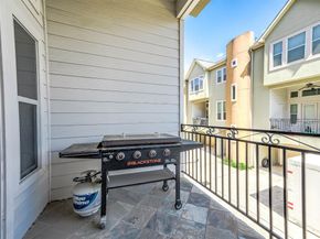 5723 Petty Street, Houston TX 77007