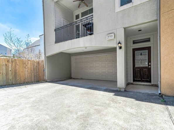 5723 Petty Street, Houston TX 77007