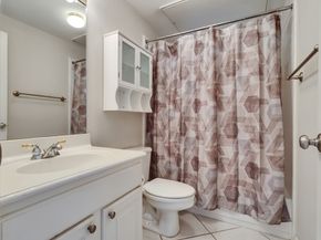 7147 Windwater Parkway S, Houston TX 77036