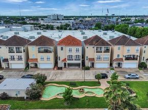 7147 Windwater Parkway S, Houston TX 77036