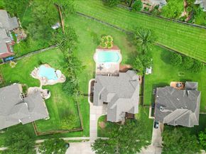 2902 Autumn Crest Drive, Friendswood TX 77546
