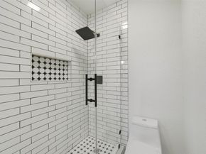 2100 Tanglewilde Street 625, Houston TX 77063