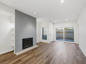 2100 Tanglewilde Street 625, Houston TX 77063