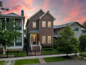 619 E 8th 1/2 Street, Houston TX 77007