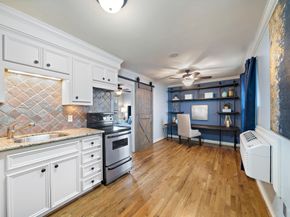 619 E 8th 1/2 Street, Houston TX 77007