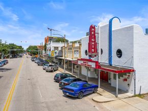 619 E 8th 1/2 Street, Houston TX 77007