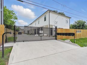 4719 Mallow Street, Houston TX 77033