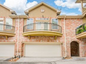 44 Versante Court, Houston TX 77070