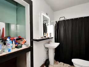 7908 John Street, Houston TX 77012