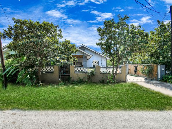 7908 John Street, Houston TX 77012