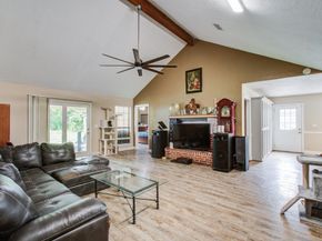 2915 Quailwood Street, Houston TX 77014