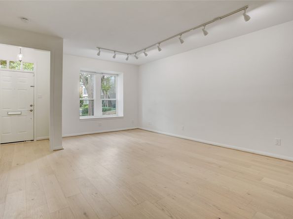 7433 Brompton Street, Houston TX 77025