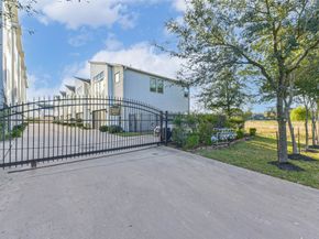 3206 N Macgregor Way A, Houston TX 77004