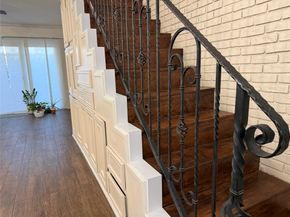 9107 Braeburn Valley Drive 15, Houston TX 77074