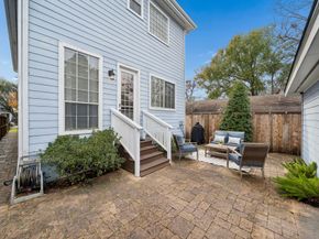 1525 W 25th Street, Houston TX 77008