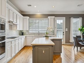 1525 W 25th Street, Houston TX 77008