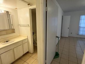 9201 Clarewood Drive 284, Houston TX 77036