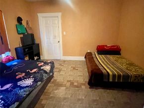 7541 Avenue F, Houston TX 77012