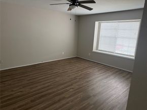 4444 VICTORY Drive 1208, Houston TX 77088